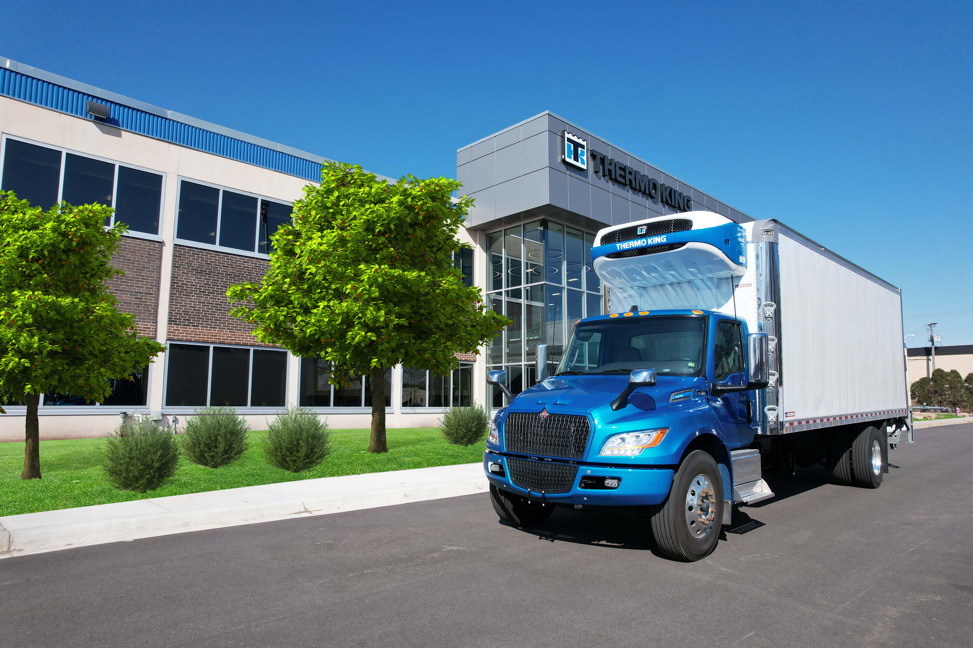 Thermo King e1000 application photo blue truck